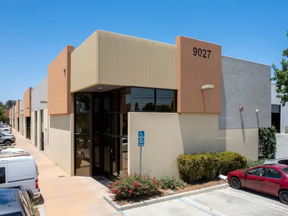 9027 Canoga Ave, Canoga Park, CA 91304